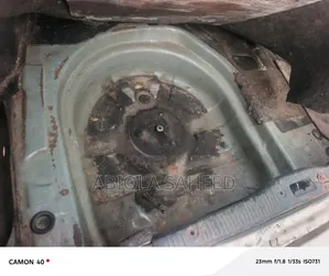 Toyota Camry 1999 Zinariya Mai Aiki Da Kanta