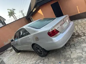 Toyota Camry LE 2.4L Sedan 2003