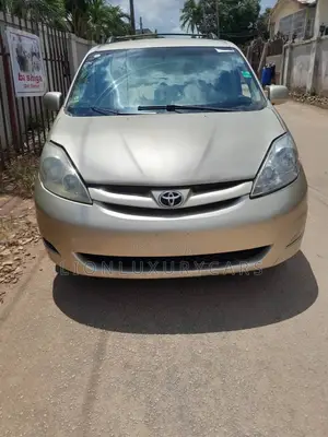 Toyota Sienna 2006 Zinariya