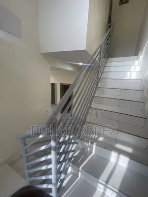 Gidan Kwana 4 Bedroom Mai Cikakken Tsarin Zama a F01, Kubwa don Hayarwa