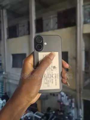 Apple iPhone 16 128GB Baki
