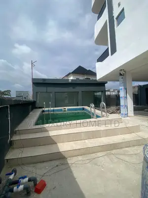 Sabon Ginin Apartment Mai Dakuna 2 Don Hayarwa a Lekki