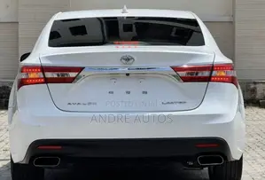 2014 Toyota Avalon Limited Sedan - Foreign Used
