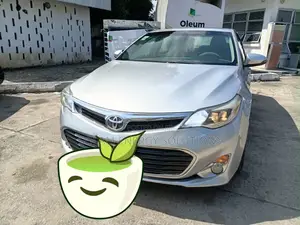 Toyota Avalon 2013 Launin Azurfa