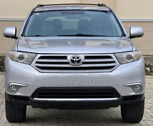 Toyota Highlander Limited 3.5L 4WD 2013 Silver