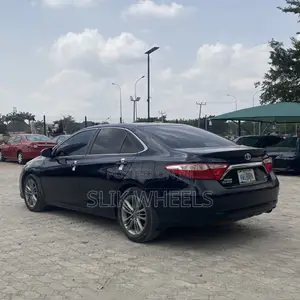 Toyota Camry SE 2015 Baki