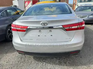 2014 Toyota Avalon XLE Sedan - Foreign Used