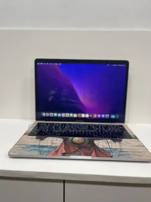 Apple MacBook Pro 2018 13" Core i5 8GB RAM 256GB SSD Touch Bar