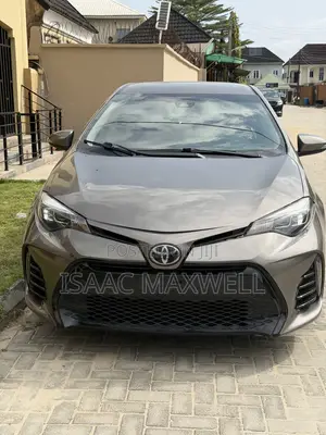 2018 Toyota Corolla SE (1.8L) Gray