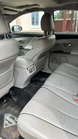 Toyota Venza V6 2010 Brown