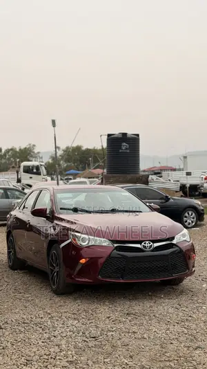 Toyota Camry XLE Sedan ta 2015