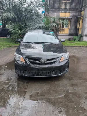 Toyota Corolla LE Sedan ta 2011
