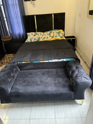 Amfani da Kayan Gado na Gida, Ottoman & Side Drawer - Port-Harcourt