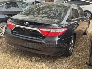 2016 Toyota Camry LE Sedan