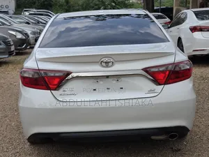 2016 Toyota Camry SE Special Edition White