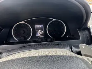 Toyota Camry SE Sedan 2016