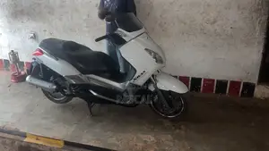 Yamaha Majesty 2013 Fari