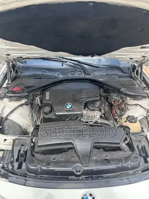 BMW 528i 2012 Fari