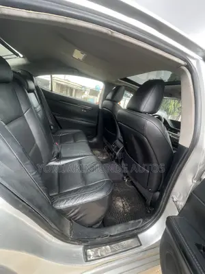 Lexus ES 2013 Silver