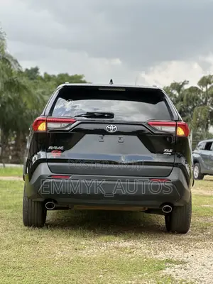 Toyota RAV4 XLE AWD 2020 Baki