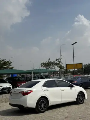 Toyota Corolla 2016 White