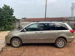 Toyota Sienna 2008 Ja
