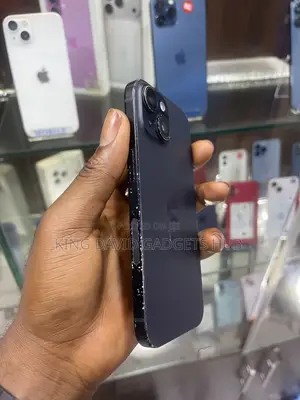Apple iPhone 15 128GB Baki