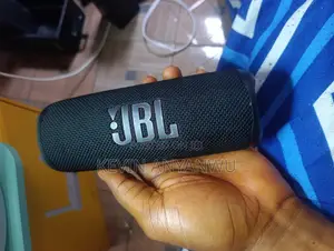 JBL Flip 6 Speaker (Used)