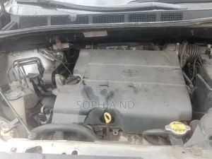 Toyota Sienna 2013 Silver