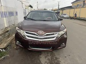 Toyota Venza XLE 2011 Brown