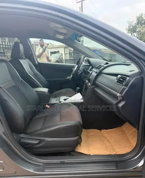 Toyota Camry SE 2012 Grey