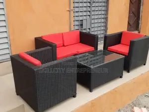 4-Piece Rattan Patio Furniture Set tare da Coffee Table