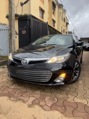 2014 Toyota Avalon Limited Sedan - Black
