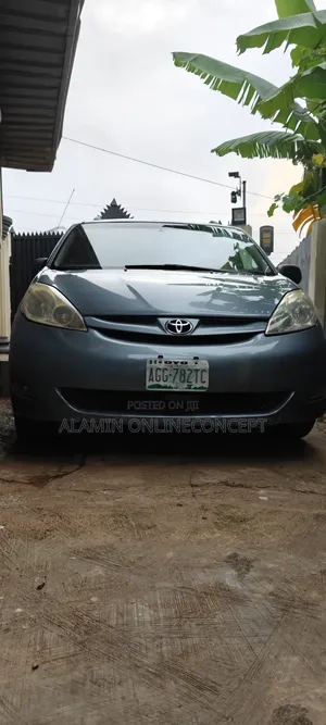 Toyota Sienna LE AWD 2006 Minivan