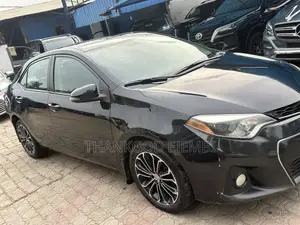 2015 Toyota Corolla S Premium Sedan - Baki