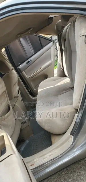 Toyota Camry 2004 Gray