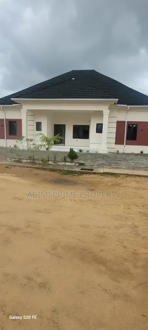 4 Bedroom Bungalow da BQ a Solace Bungalow, Ibeju-Lekki
