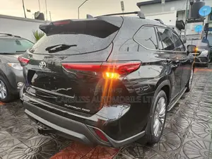 Toyota Highlander Platinum 2021 Grey