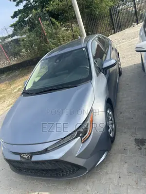 2021 Toyota Corolla LE Silver