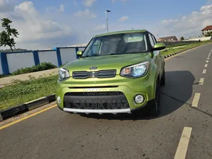 2015 Kia Soul 1.6L Station Wagon - Green