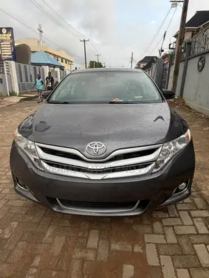 Toyota Venza XLE 2016 Grey