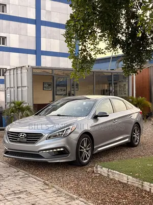 2015 Hyundai Sonata Sport 2.0T Sedan - Fari