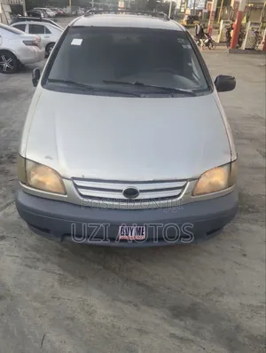 Toyota Sienna LE Minivan 2000 - Ibadan