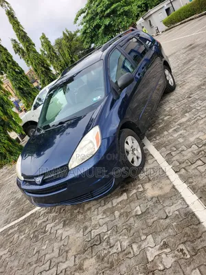 Toyota Sienna XLE 2005 Blue
