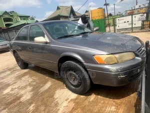 Toyota Camry CE 2000 Grey