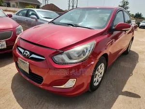Hyundai Accent GLS 2013 Maroon
