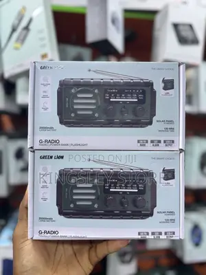 Green Lion G-Radio Power Bank mai Fitila da Cajin Rana - Baki