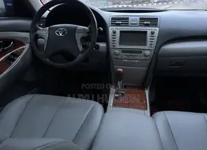Toyota Camry 2011 XLE - Rijista, Full Option