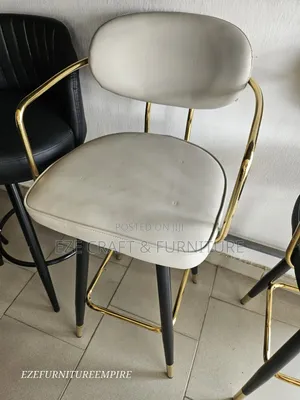 Sashin Bar na Katako da Zama na Velvet/Fata