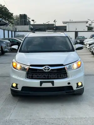 2015 Toyota Highlander XLE AWD SUV - Kai Dama Belgium